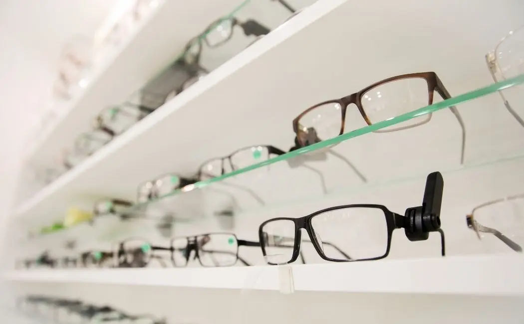 O czym powinniśmy wiedzieć przed zakupem odpowiednich okularów?
