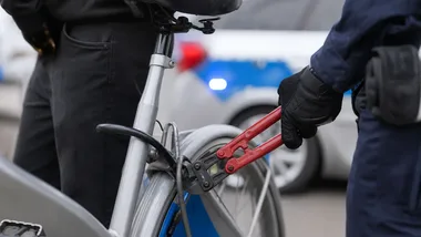 29-latek zatrzymany w Halinowie. Policja odzyskała skradziony rower