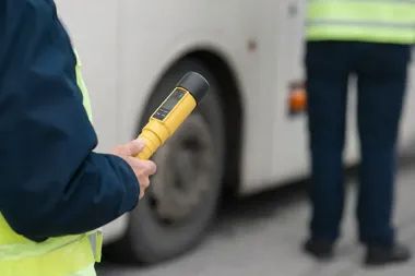 Kontrola autobusu pod Mińskiem. Kierowca przewoził 38 dzieci