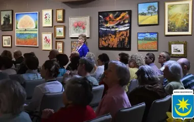 Seniorzy pokazali prace z szuflady. W Mińsku wzrusza sztuka, która nie przemija