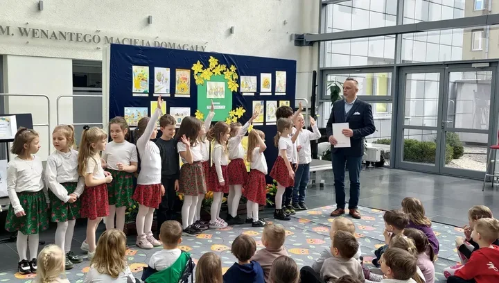 Żółta Wielkanoc rozbłysła w Mińsku Mazowieckim dzięki dziecięcej wyobraźni